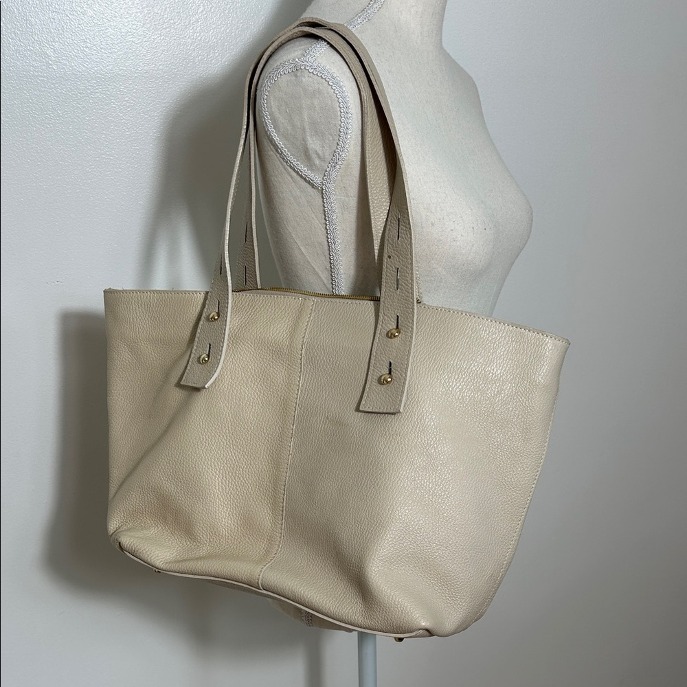 Persaman New York Cream Leather Tote